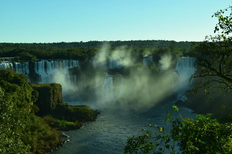 Cataratas do Iguaçu vistas pelo lado brasileiro do parque nacional